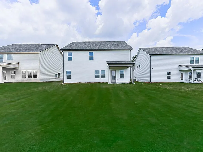 611 Elwick Ln — Photo 46