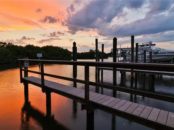 1700 Assisi Dr, Sarasota, FL 34231