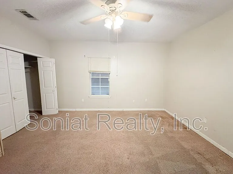 3320 N Prieur St — Photo 10