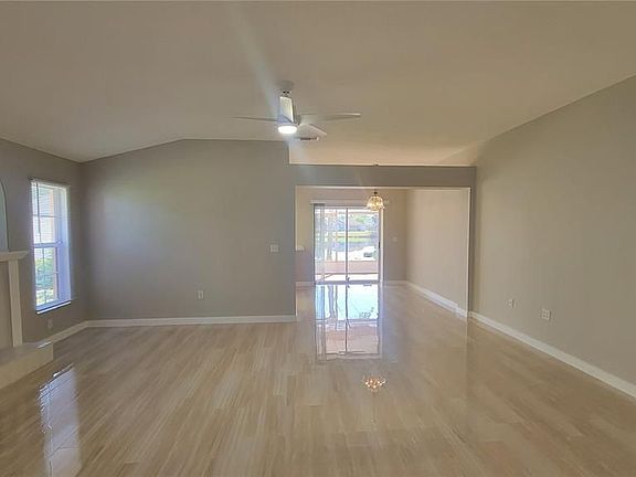 4th image of 3303 70th St W