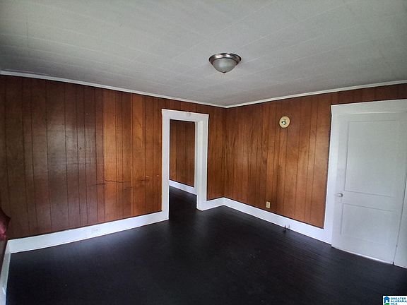 2nd image of 1829 Hoke Ave