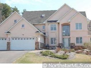 6729 Brenden Ct, Chanhassen, MN 55317