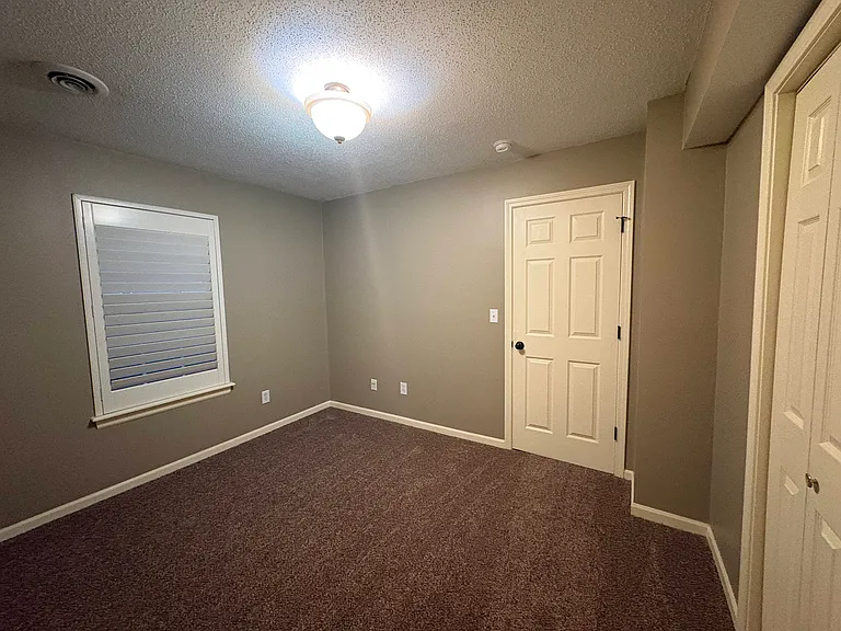 5325 NE Sunshine Dr — Photo 24