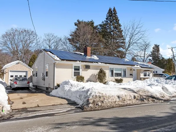 18 Dunham Rd, Beverly, MA 01915