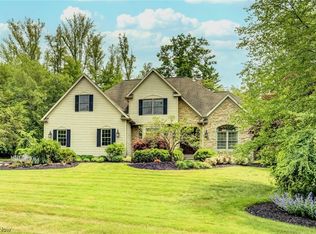 17390 Tall Tree Trl, Chagrin Falls, OH 44023