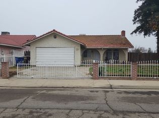 691 Edgar Ave, Sanger, CA 93657