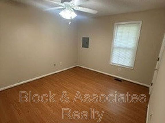 3rd image of 1819 Saddlewood Ct APT B