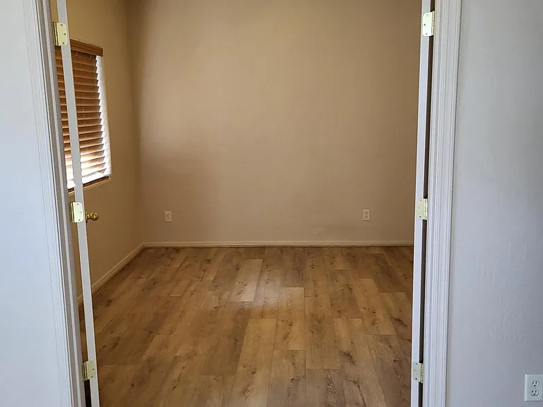 995 Piedmont Ct — Photo 12