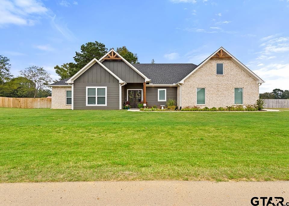 1st image of 20971 Patriot Cir