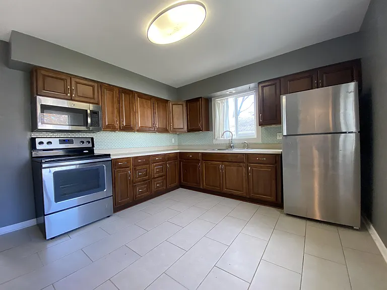 1843 18th St NW — Photo 5