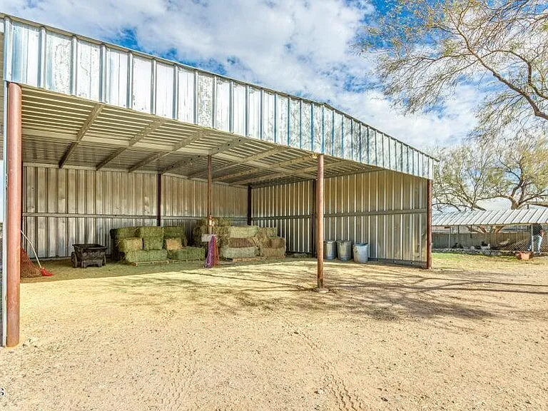 3232 W Carver Rd — Photo 21
