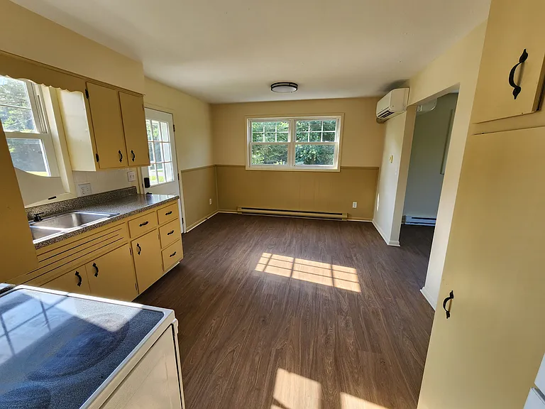 6295 Dresden Rd #B — Photo 12