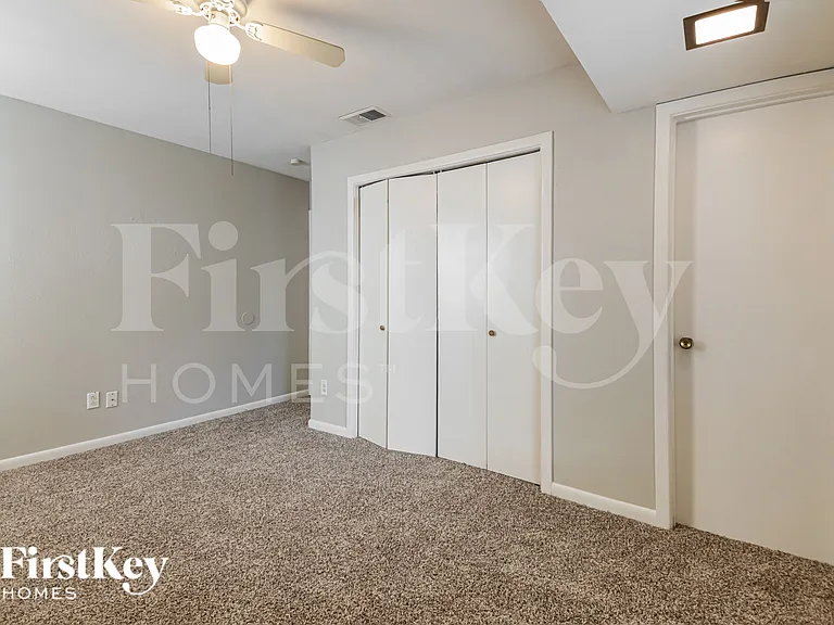 2029 Willow Ln — Photo 13
