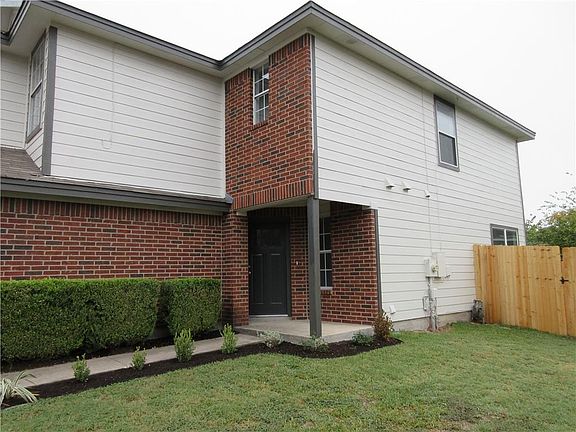 4th image of 2878 Southampton Way APT A