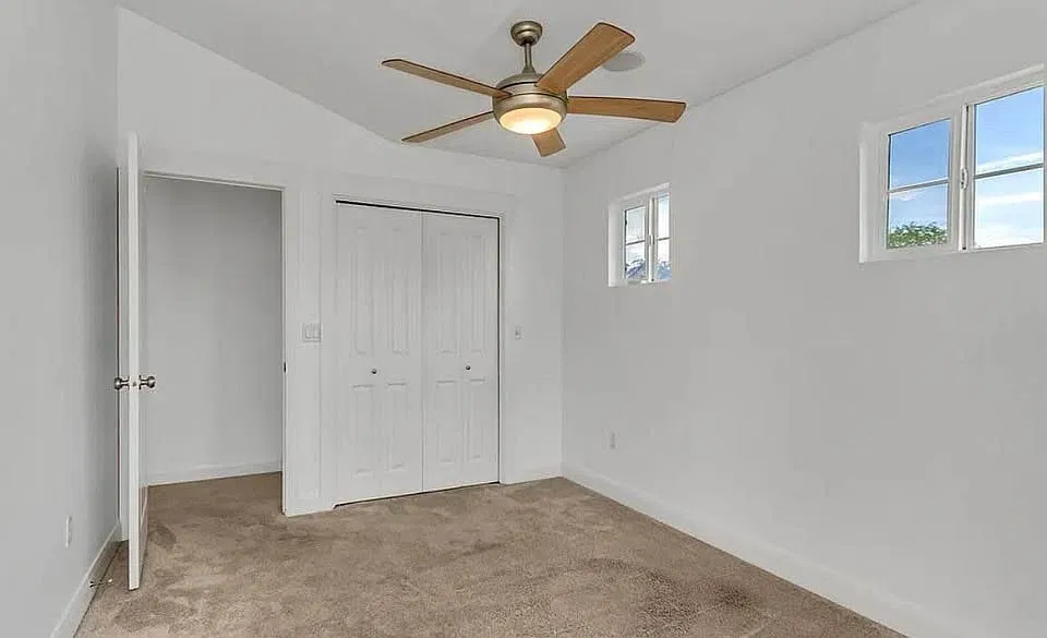 5 bed, 3.5 bath, 2488 sqft, $925 — Photo 2