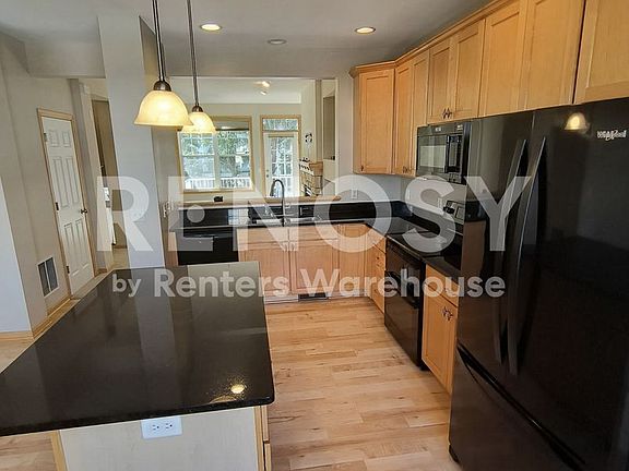 3rd image of 1945 Commonwealth Blvd Unit 5
