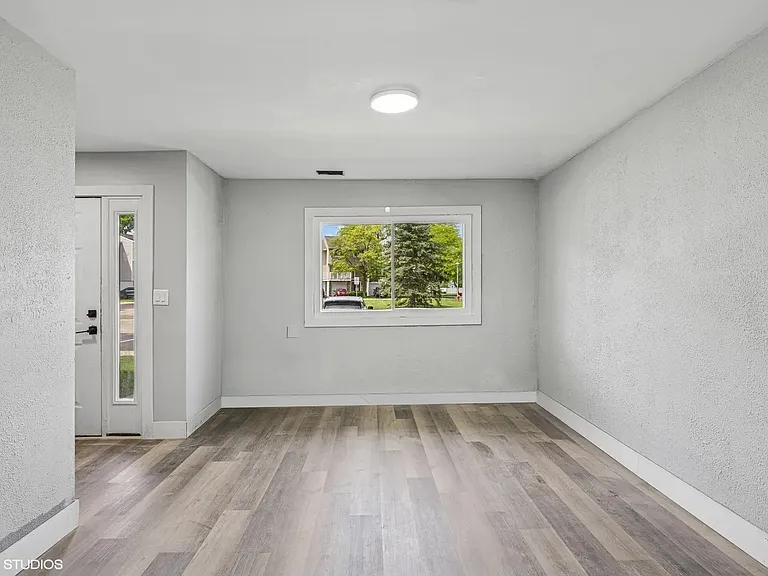 1130 Sandpiper Ct #1130 — Photo 5