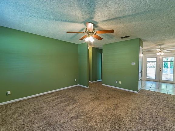 4th image of 1002 E Columbia Ave