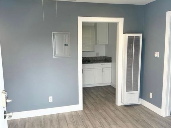 4922 E Slauson Ave APT B