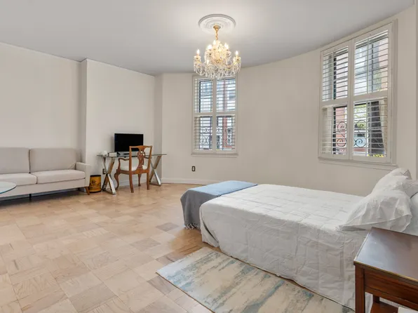 27 Bowdoin St APT 1C, Boston, MA 02114