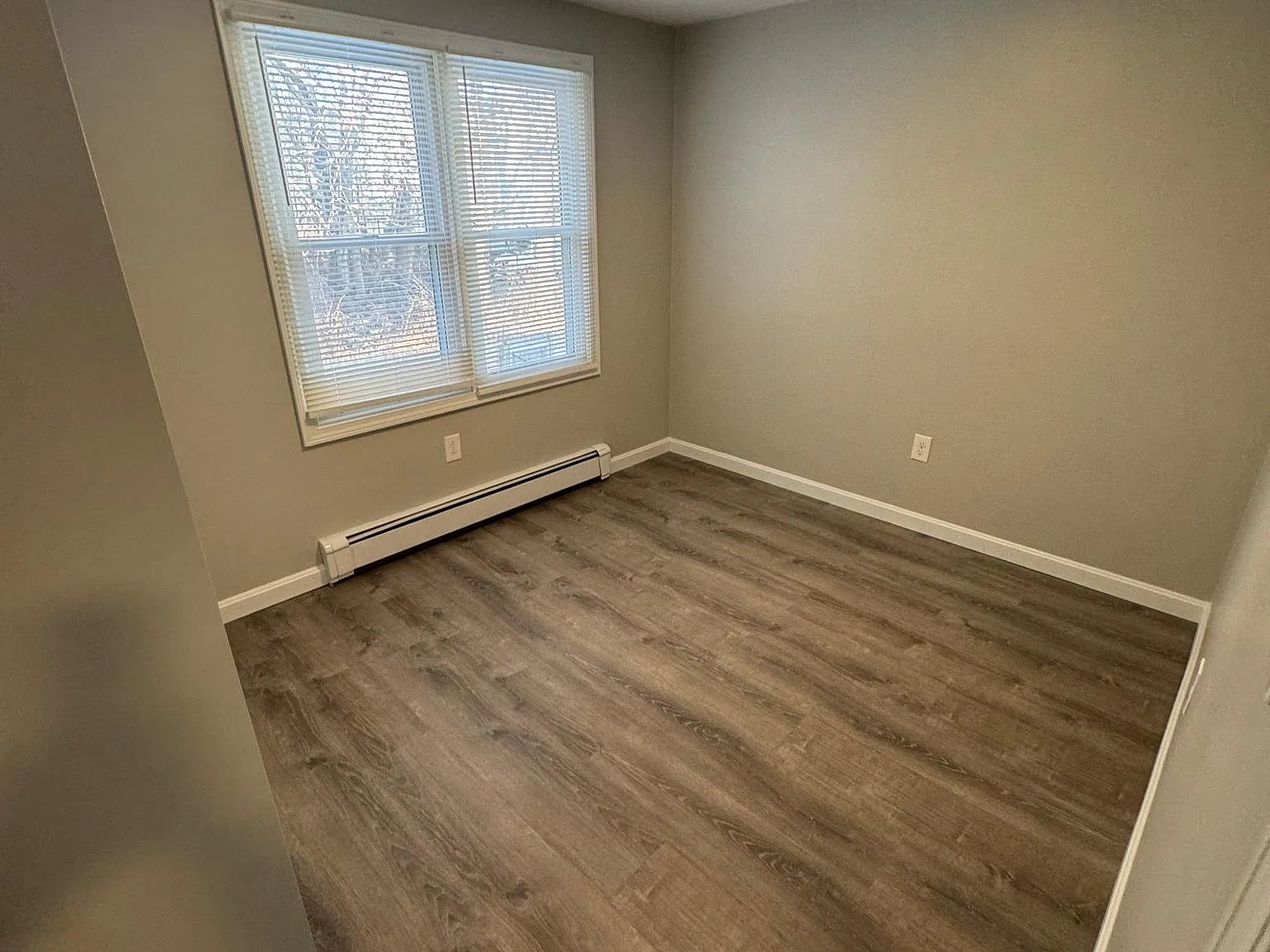 7 Village St — Photo 3