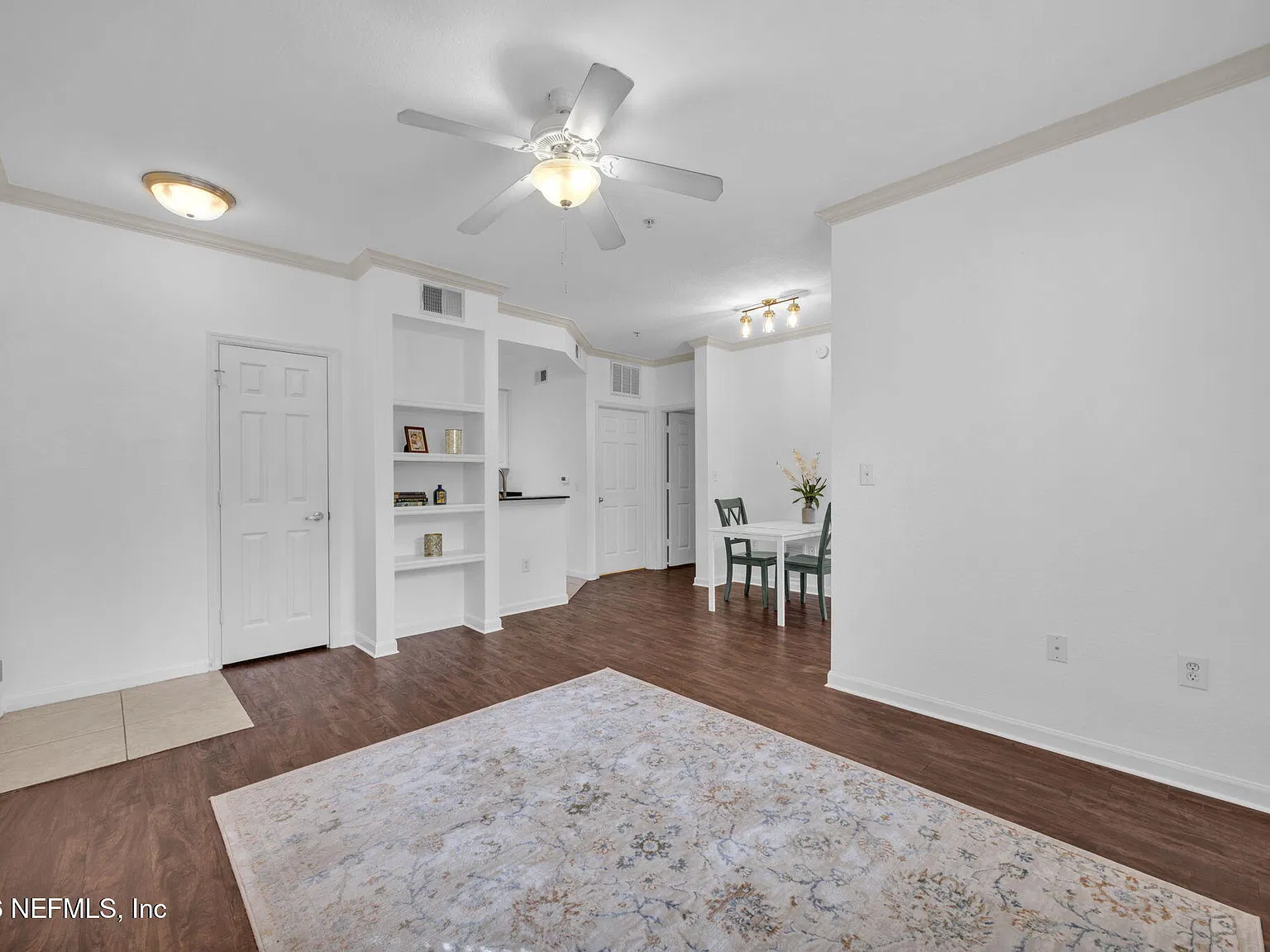 1 bed, 1.0 bath, 643 sqft, $1,350 — Photo 3