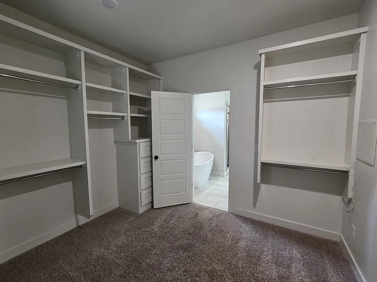2905 Satinwood Cv — Photo 10