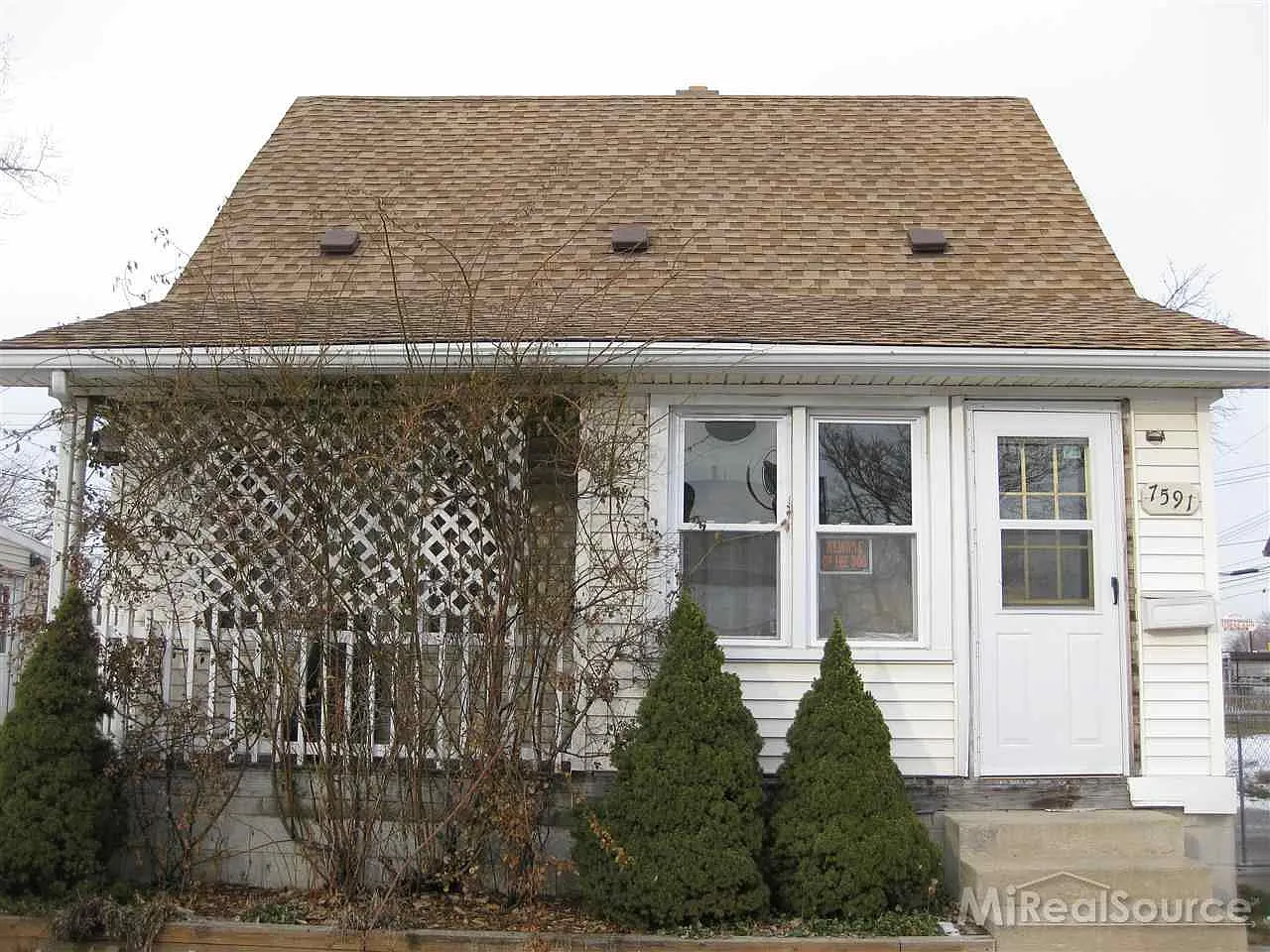 7591 Hudson Ave photo 1