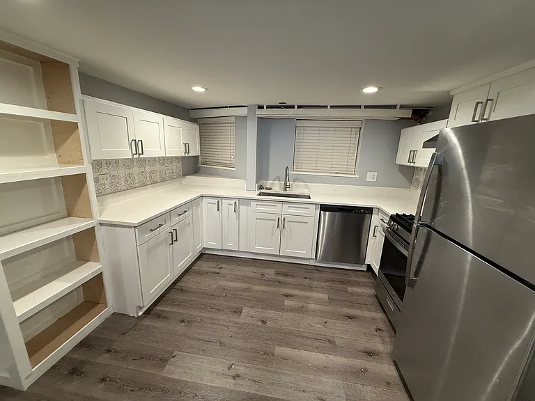 1226 Sherman Ave #1S — Photo 1