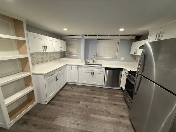 1226 Sherman Ave APT 1S, Evanston, IL 60202