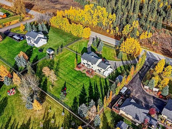 4th image of 178045 Priddis Valley Rd W