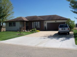 331 Crimson Ln, Plymouth, IN 46563