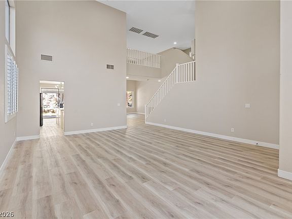 4th image of 9272 W Viking Rd