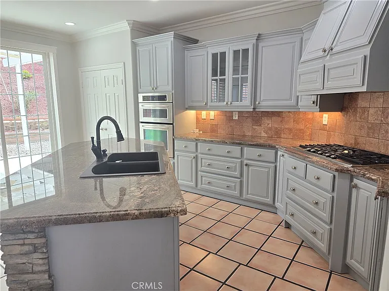 31361 Congressional Dr — Photo 6