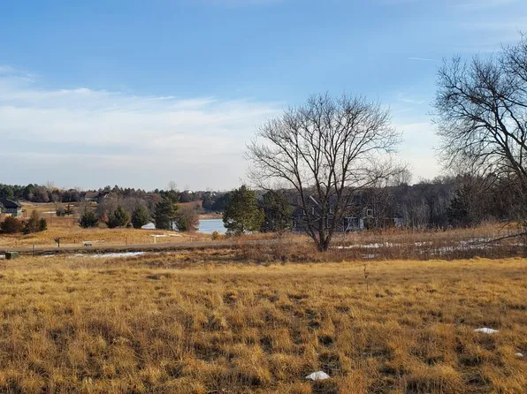 1002 Moon Glow Rd, Hudson, WI 54016