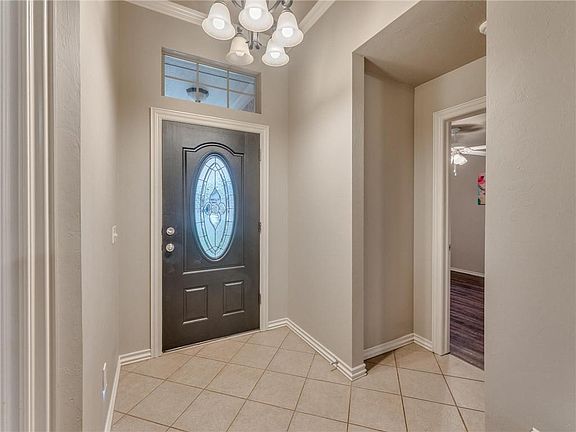 5th image of 2300 Poplar Ave NW