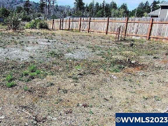 5th image of 162 N Pony Trail Ln
