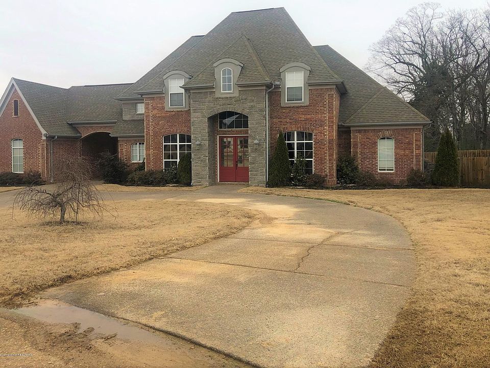 1st image of 110 Carolina Pointe Point