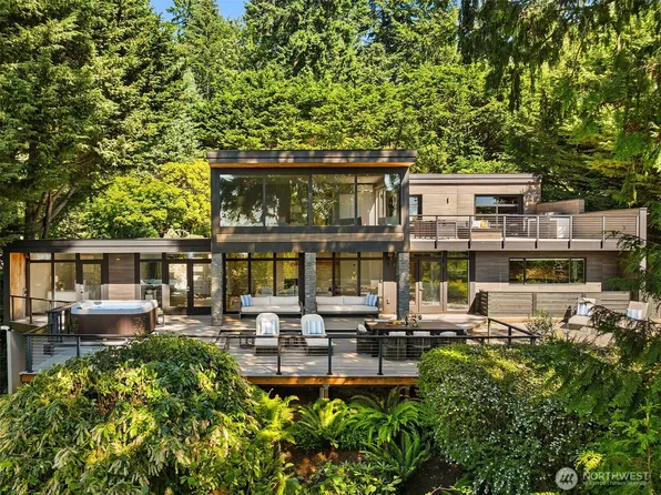 899 NW Elford Drive, Seattle, WA 98177