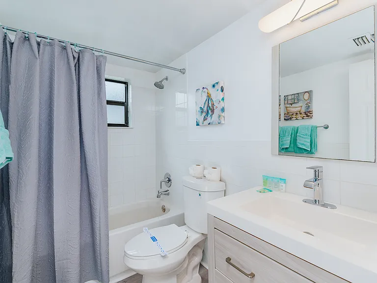1100 NE 18th St #3 — Photo 9