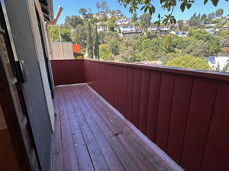 2074 Paramount Dr — Photo 16