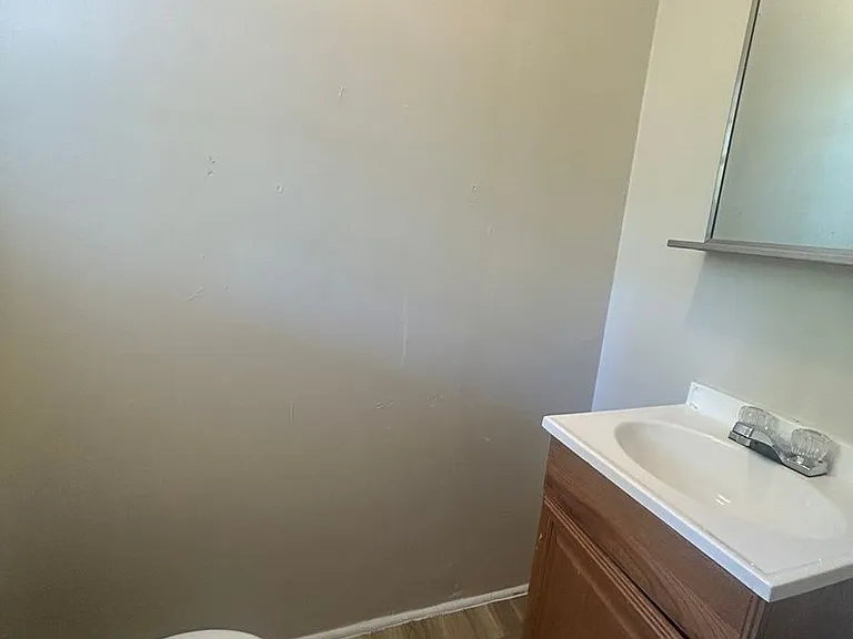 2371 Canby St — Photo 7