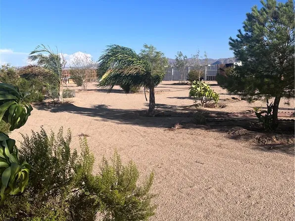 3423 Canyon Rd, 29 Palms, CA 92277