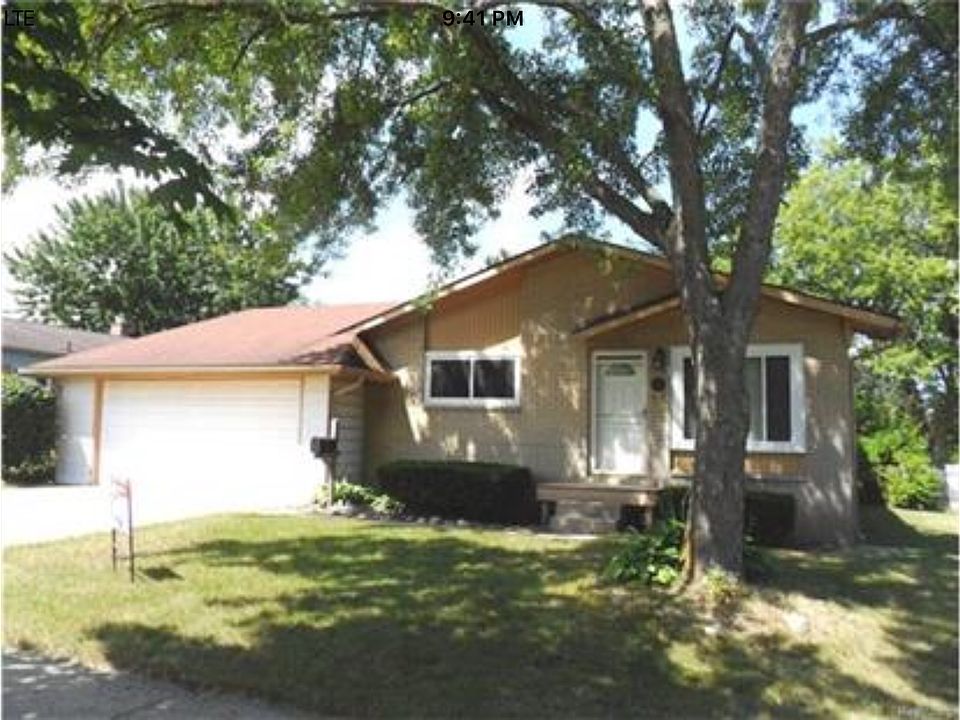 1st image of 811 Manor Dr