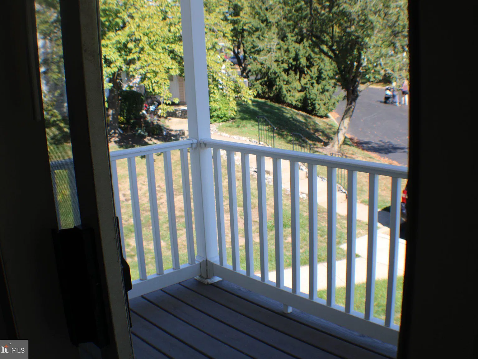 2 bed, 2.0 bath, 1092 sqft, $2,250 — Photo 2