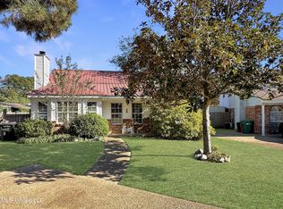 2040 Fox Cv E, Byram, MS 39272