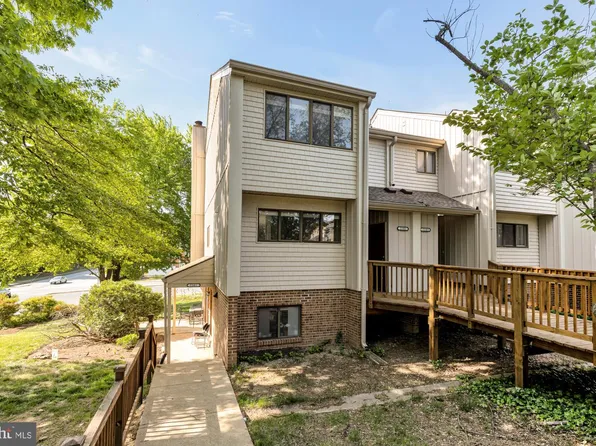 2103 Old Landing Way, Woodbridge, VA 22191