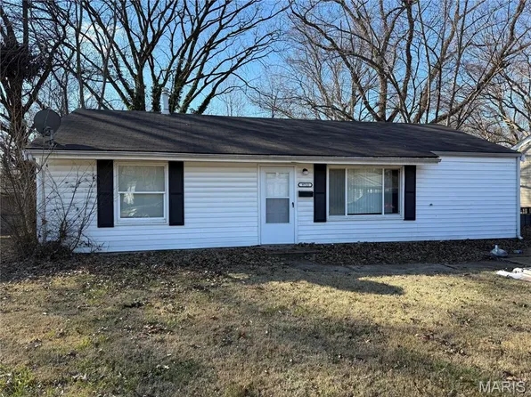 9713 Dennis Dr, Saint Louis, MO 63136