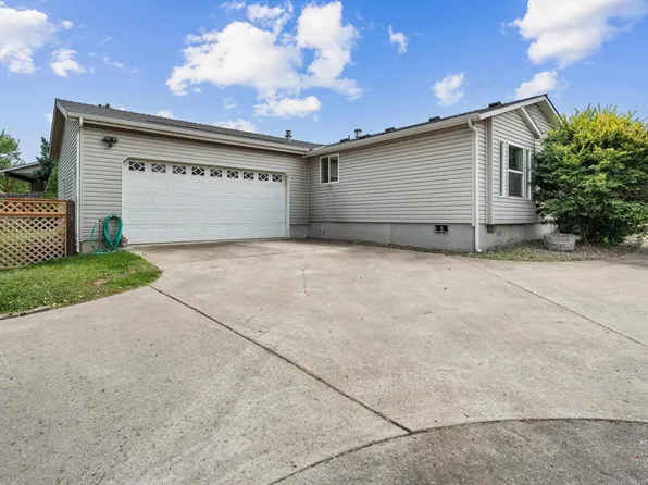 919 Hawthorne St, Lewiston, ID 83501