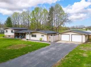 543 Thorngate Rd, Granite City, IL 62040